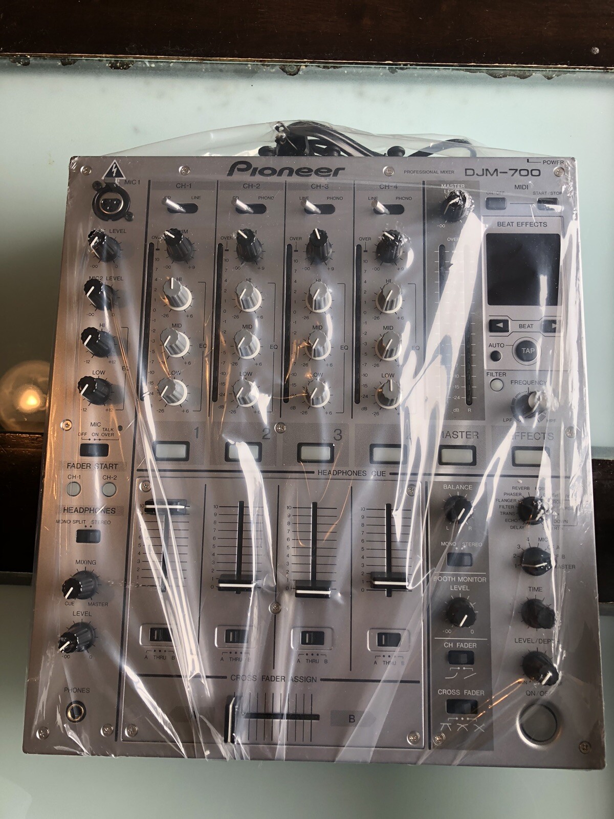 DJM-700 MIXER New
