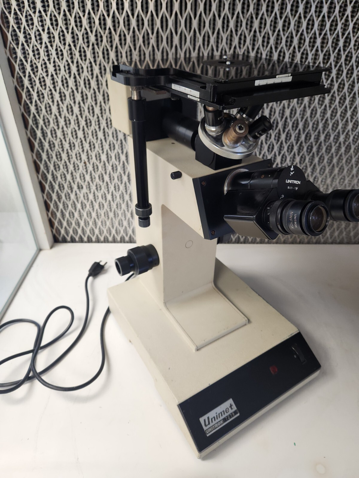 Unitron Unimet 7279 Metallurgical Inverted Microscope 5x 10x 20x 100x objectives