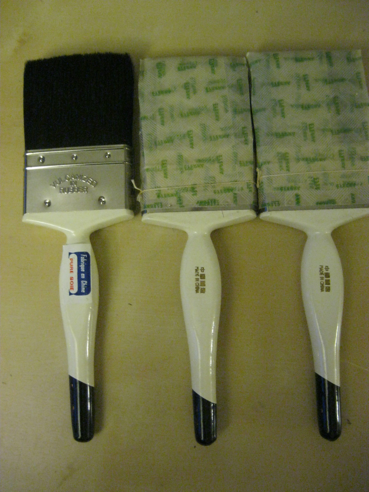 3 -VINTAGE ETERNA PAINT BRUSHES PURE BLACK BRISTLE  3'' VULCANIZED IN RUBBER