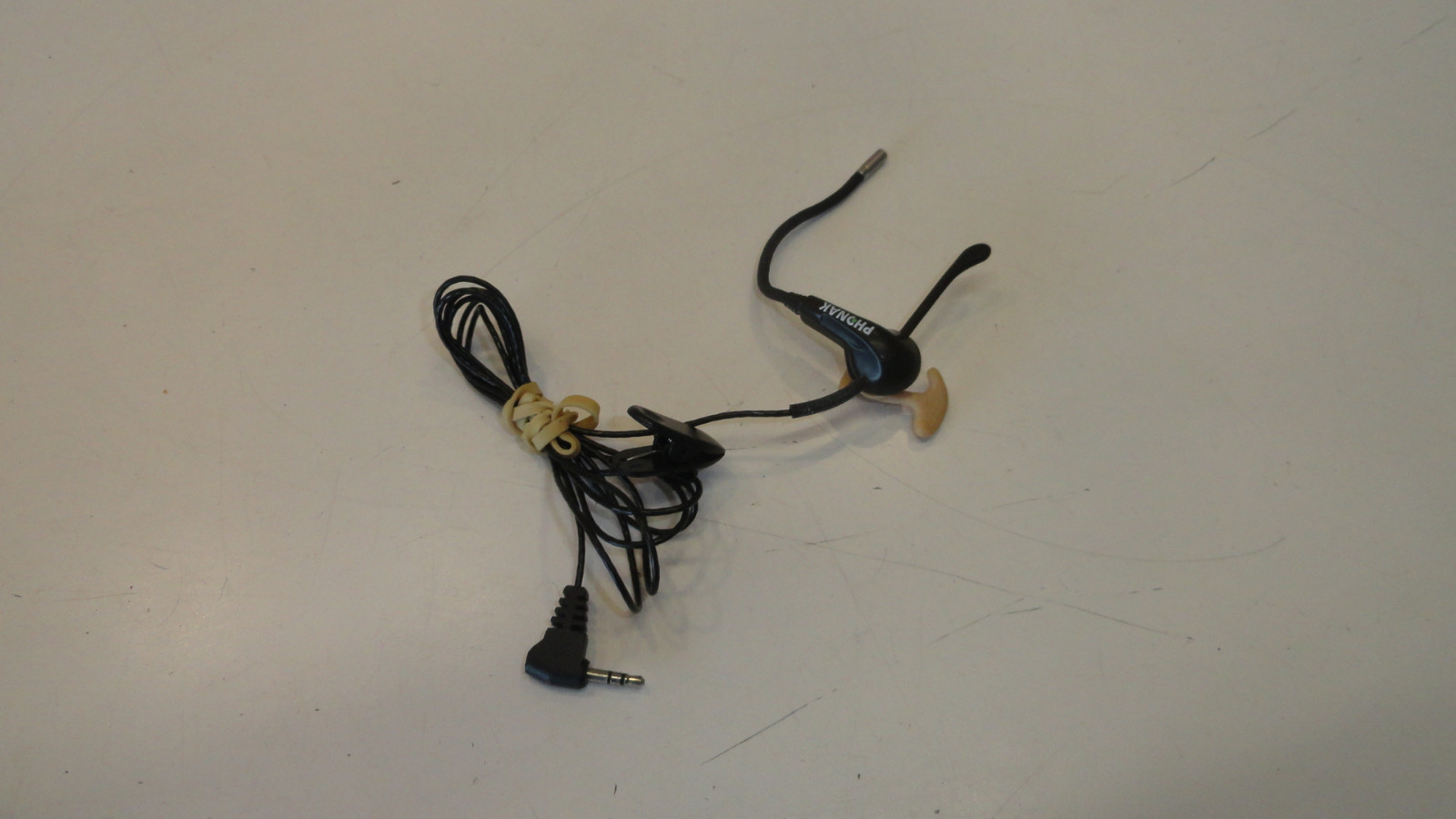 BB1: Phonak Lightweight Over Ear Wired Microphone Mic