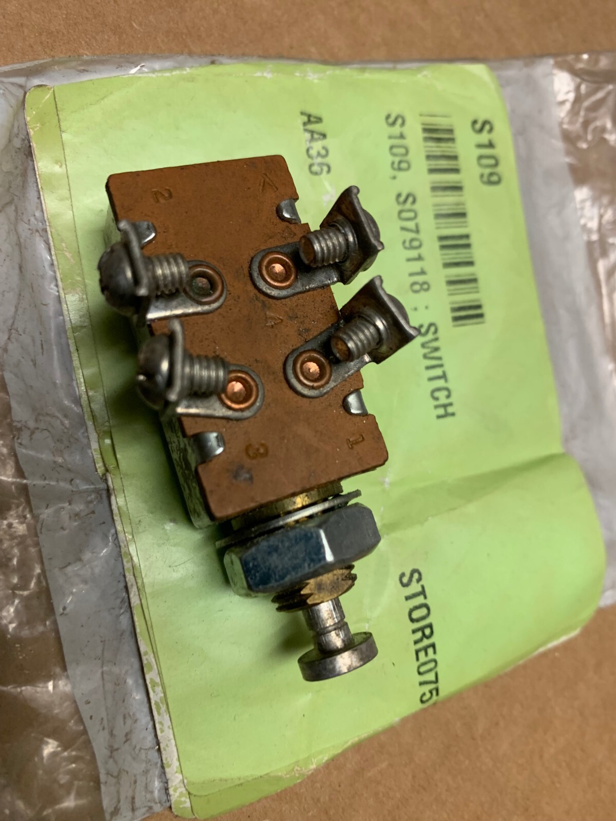ONE GENUINE COLE HERSEE DOOR SWITCH 4 SCREW TERMINAL ON/OFF PUSH BUTTON S109