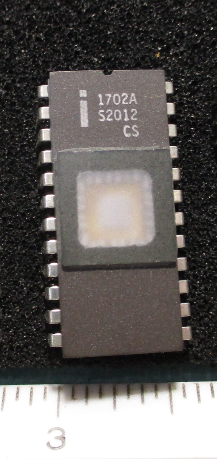 Intel 450ns 256x8 UV Erasable 2K-Bit Fast Programmable 24P Static EPROM 1702A