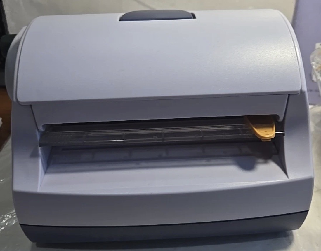 Xyron Model 510 Sticker Laminator Labels and Magnet Maker Four-In-One Machine