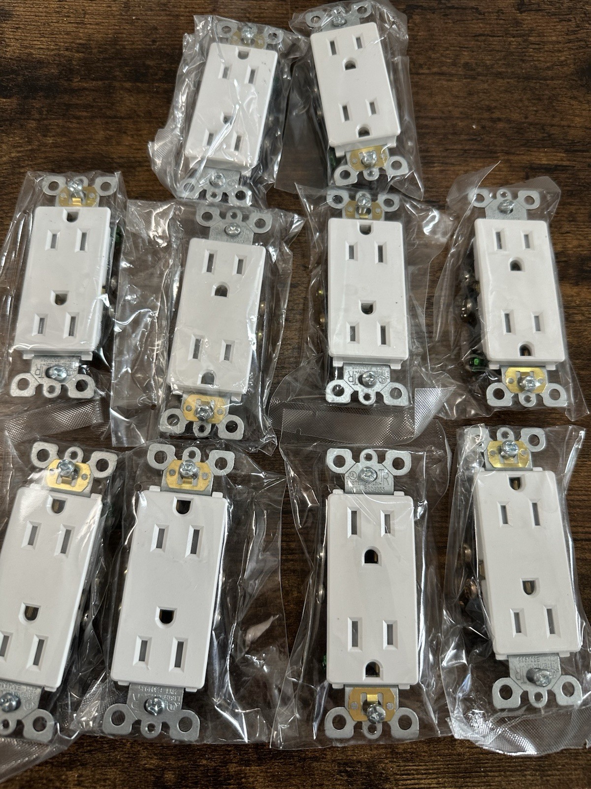 Lot of 10 23Y1 Duplex Electrical Outlets 15A 125V White UL Listed New