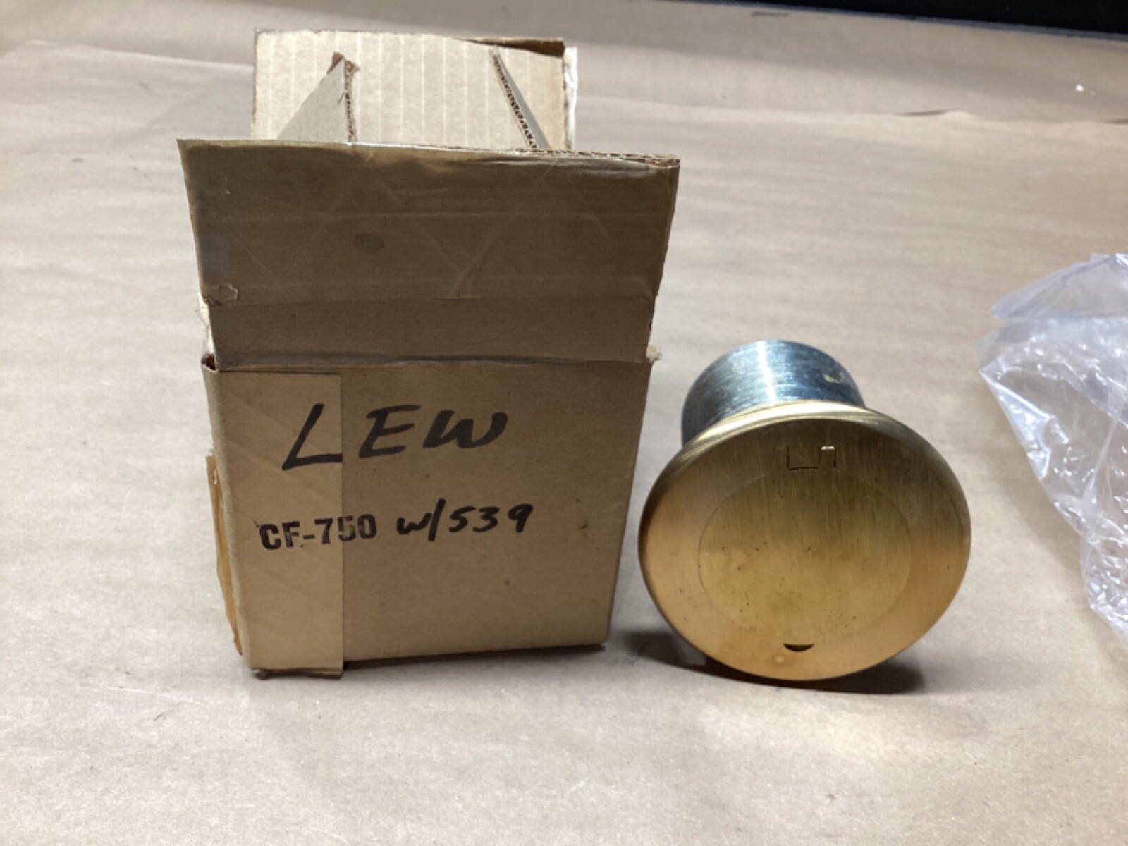 Lew Electric Brass Round Electric  Receptacle CF-750 w/ 539 #136G48PR7-CI