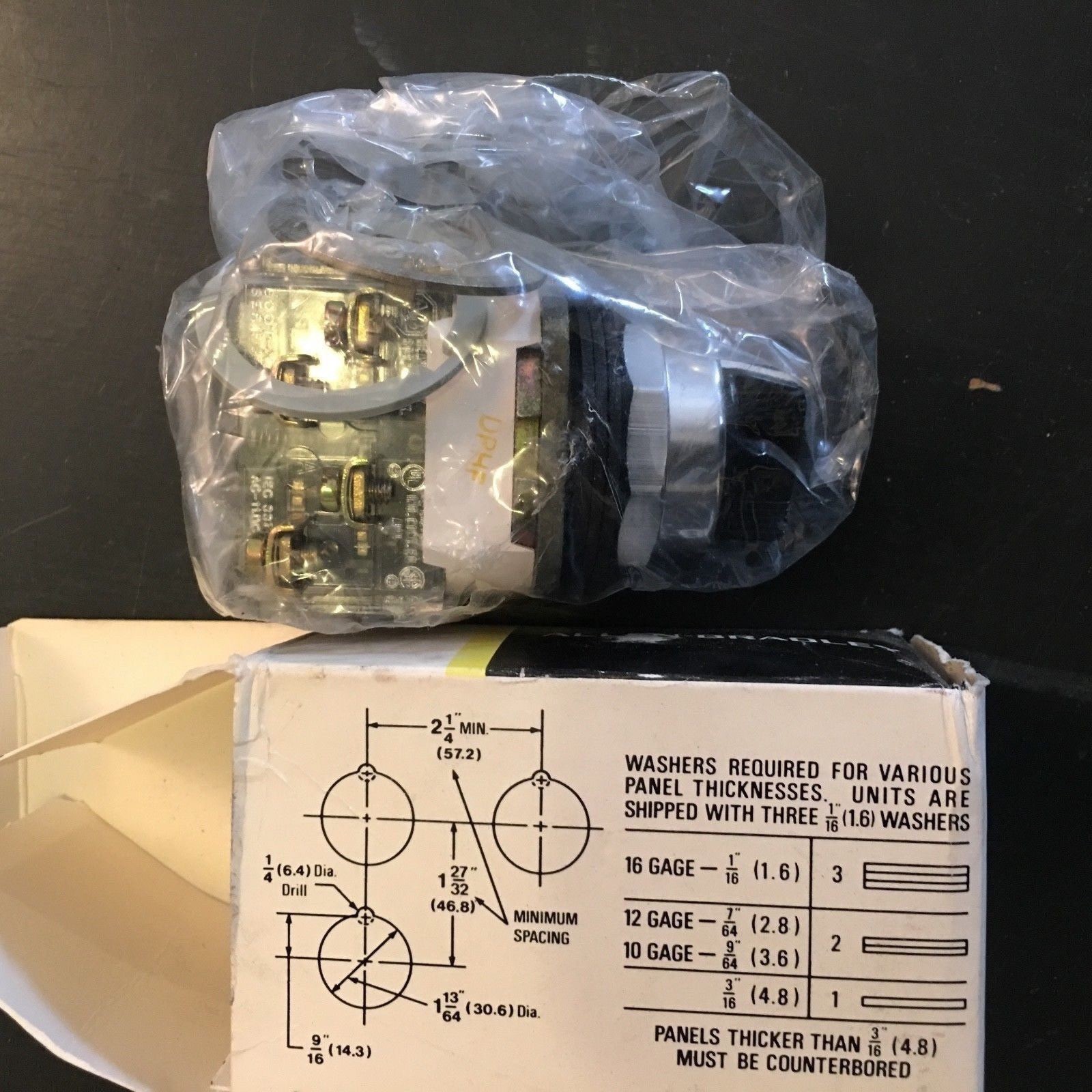 800T-N9KK4B Allen Bradley Selector Switch NIB