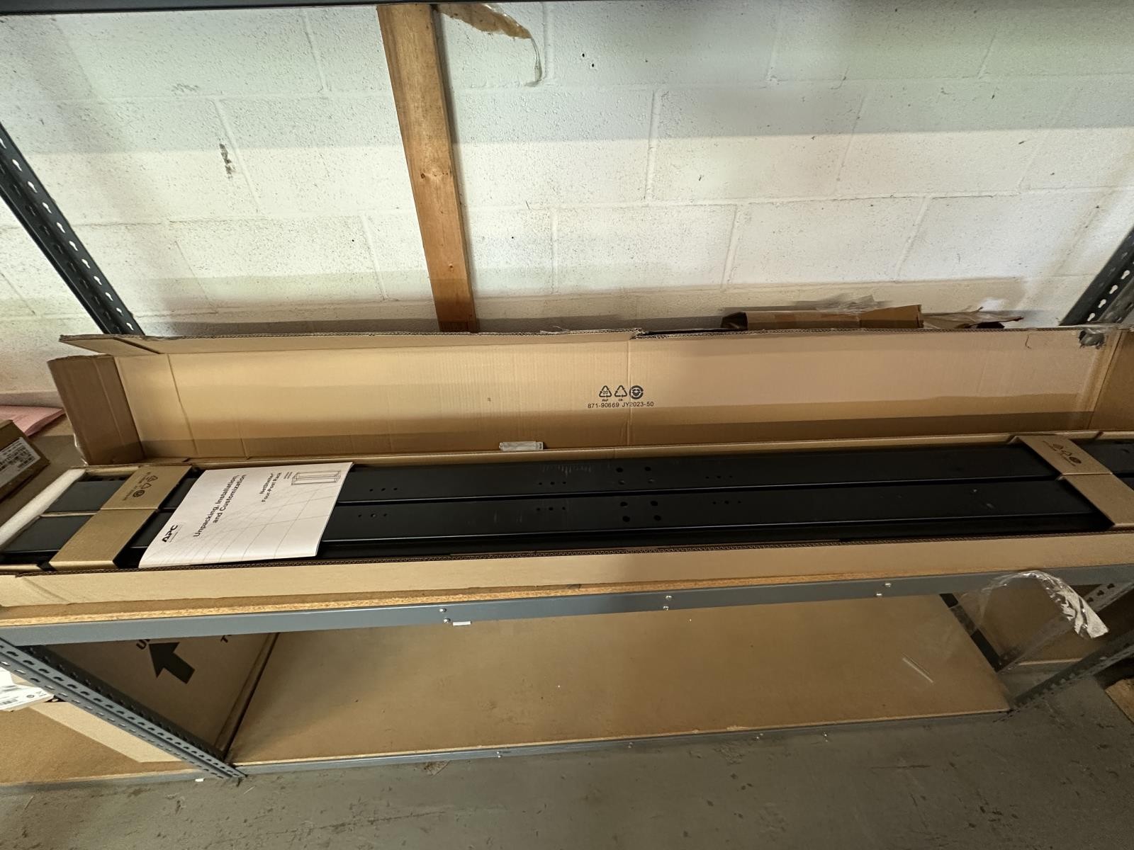 NetShelter 4 Post Open Frame Rack 44U AR204A