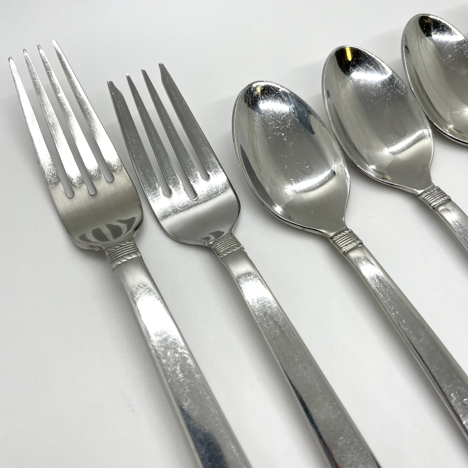 Lot 7 Pcs Wallace Coin Edge Flatware Dinner/Salad Fork & 5 Teaspoons Flatware