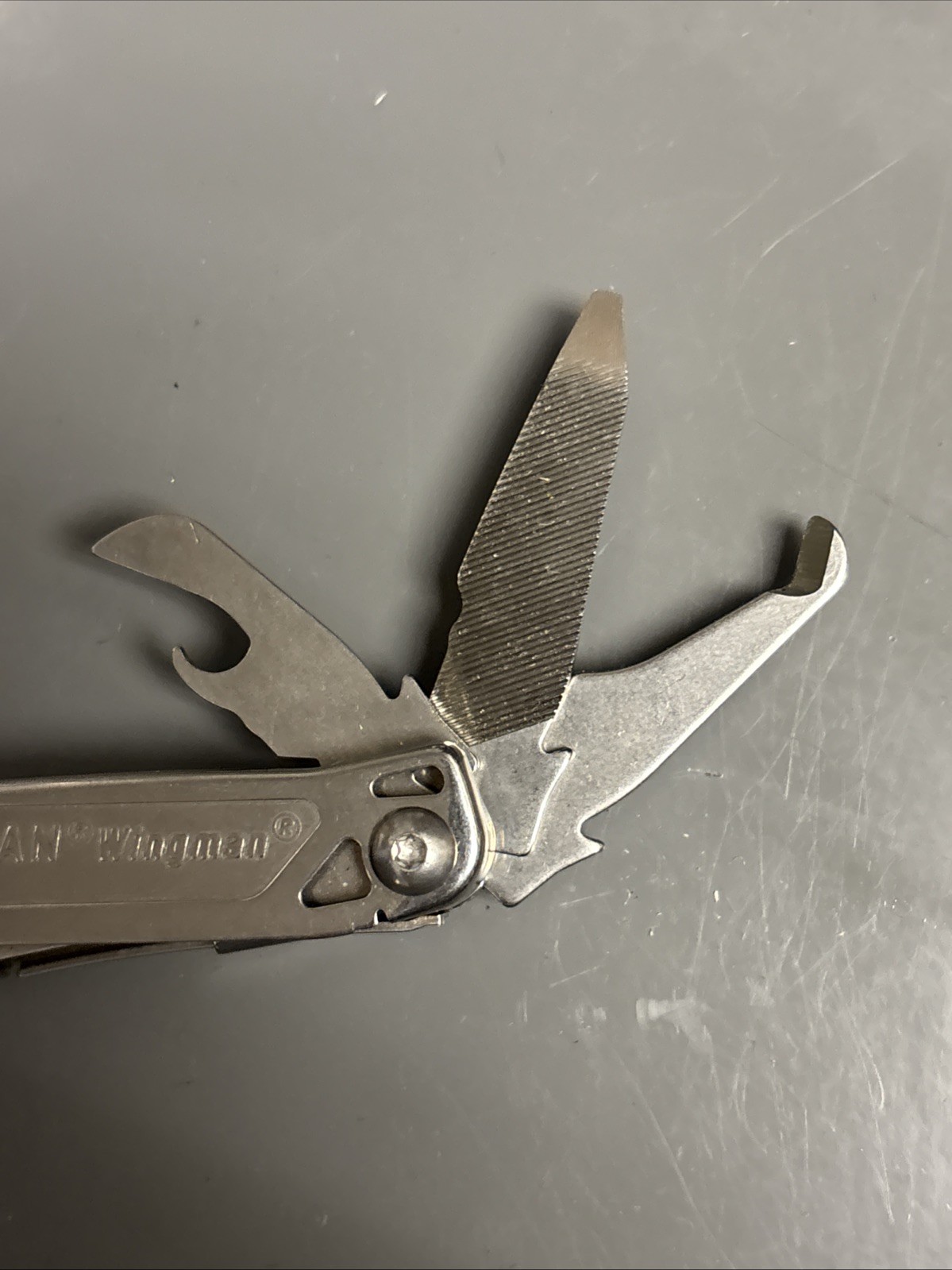 LEATHERMAN MULTI TOOL - WINGMAN