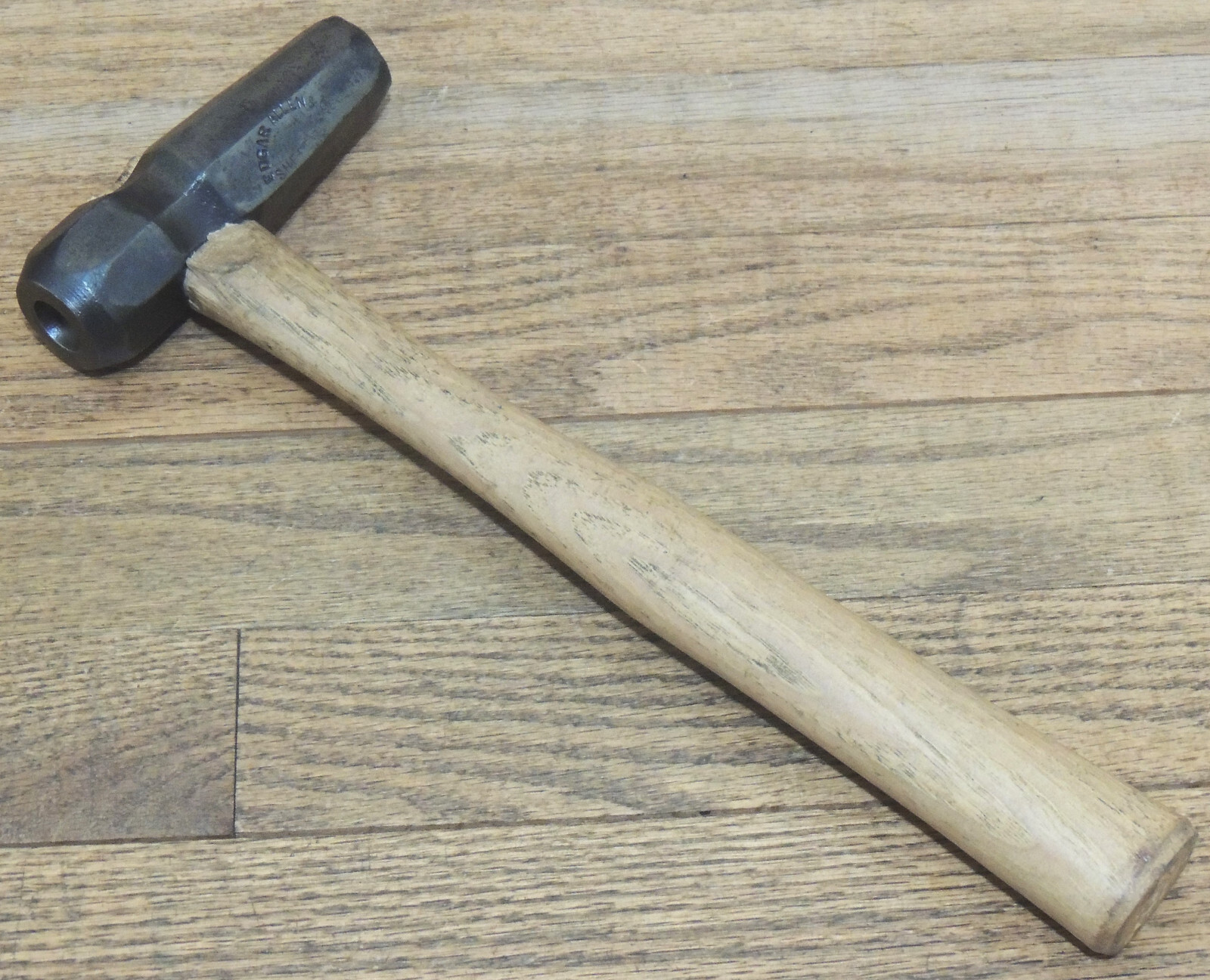 EDGAR ALLEN & Co. SHEFFIELD 5/8" RIVETING HAMMER-RIVET-ANTIQUE HAND TOOL