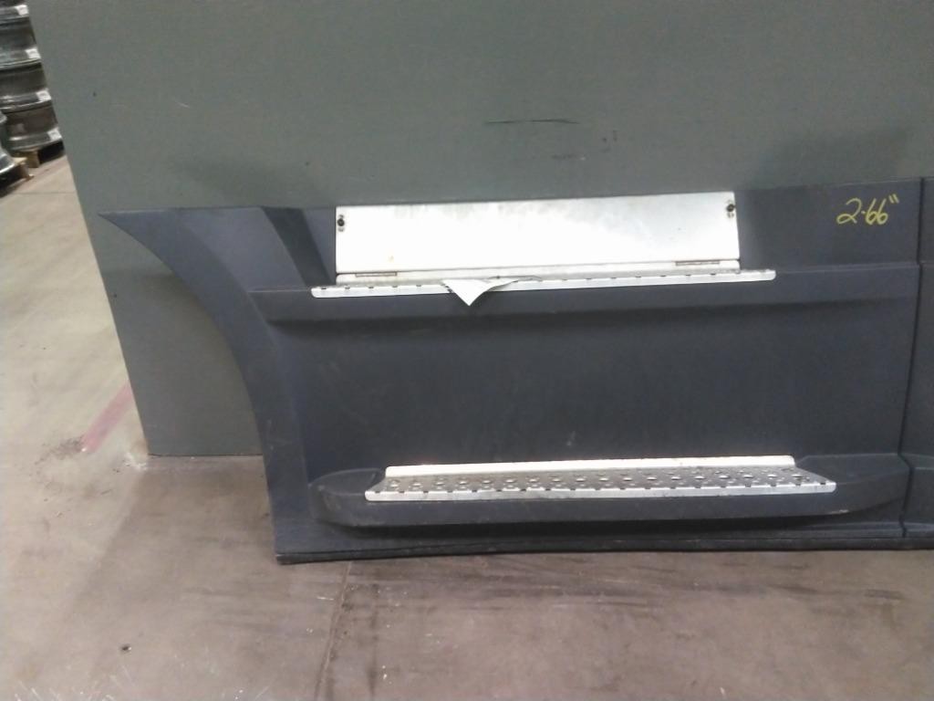 For 2022 FREIGHTLINER CASCADIA 126 SIDE FAIRING Left ,  IL