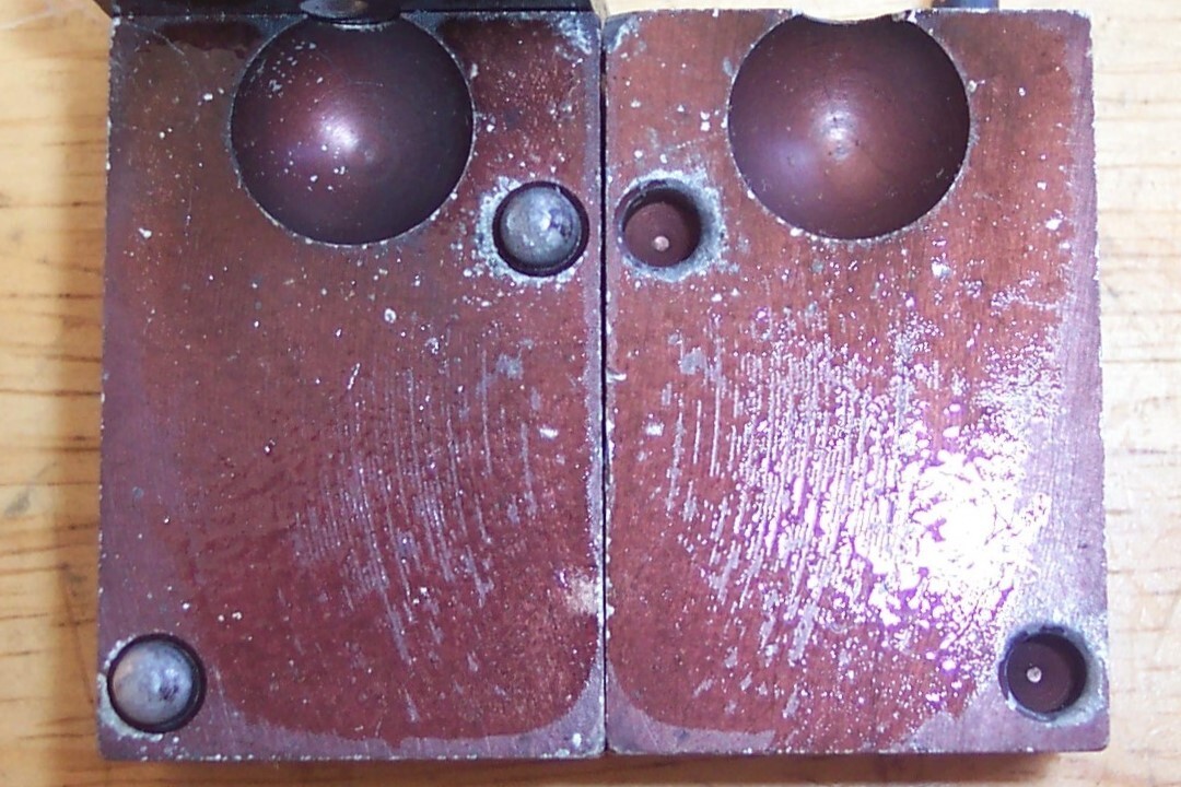 THOMPSON CENTER ARMS .490 DIAMETER .50 CALIBER ROUND BALL BLACK POWDER T/C MOLD