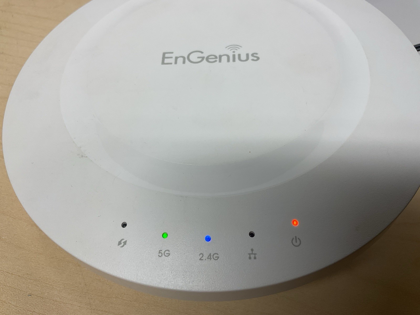 EnGenius Dual Band Ceiling-Mount Wireless AC1200 Access Point, EAP1200H - READ