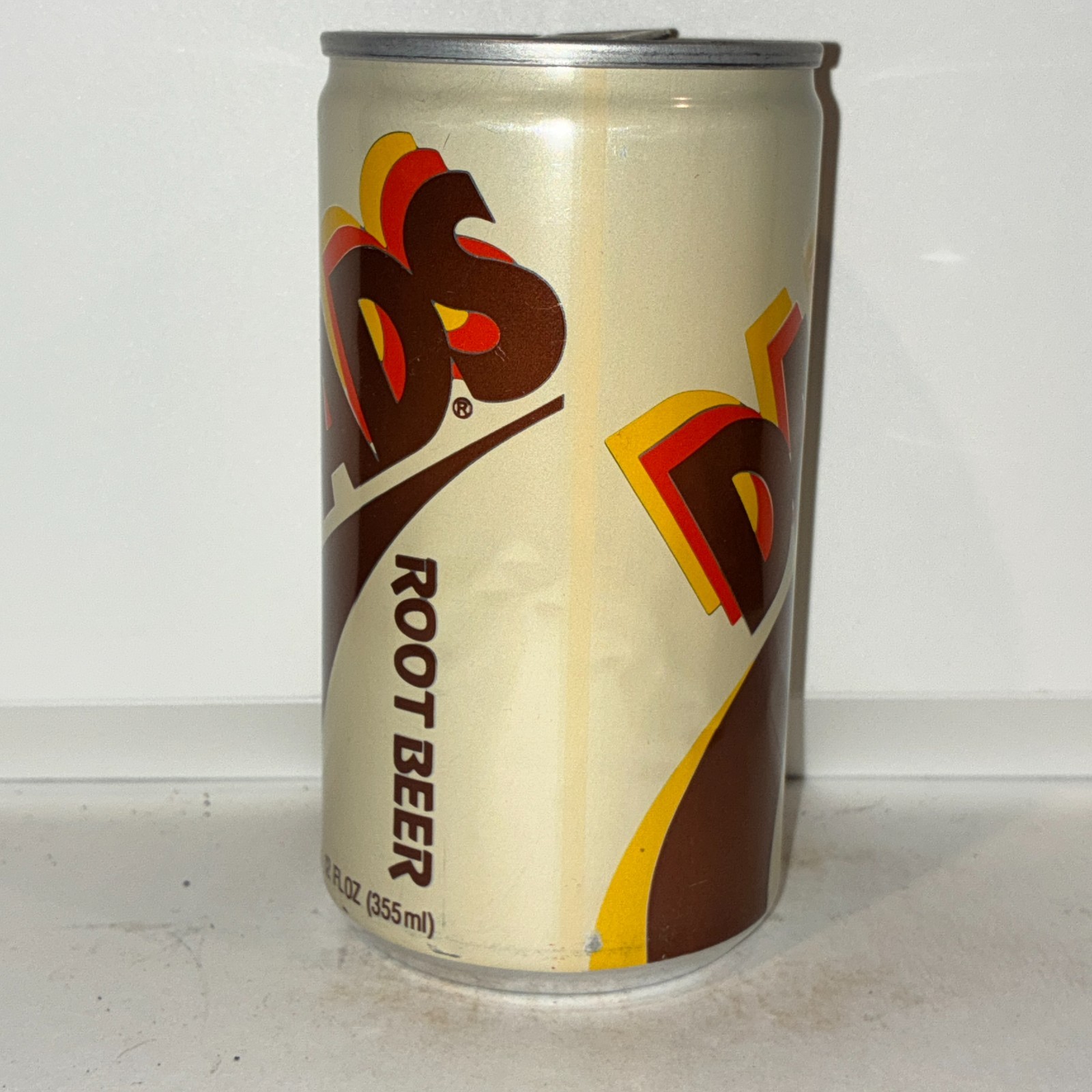 1970's Dads root beer soda can, aluminum