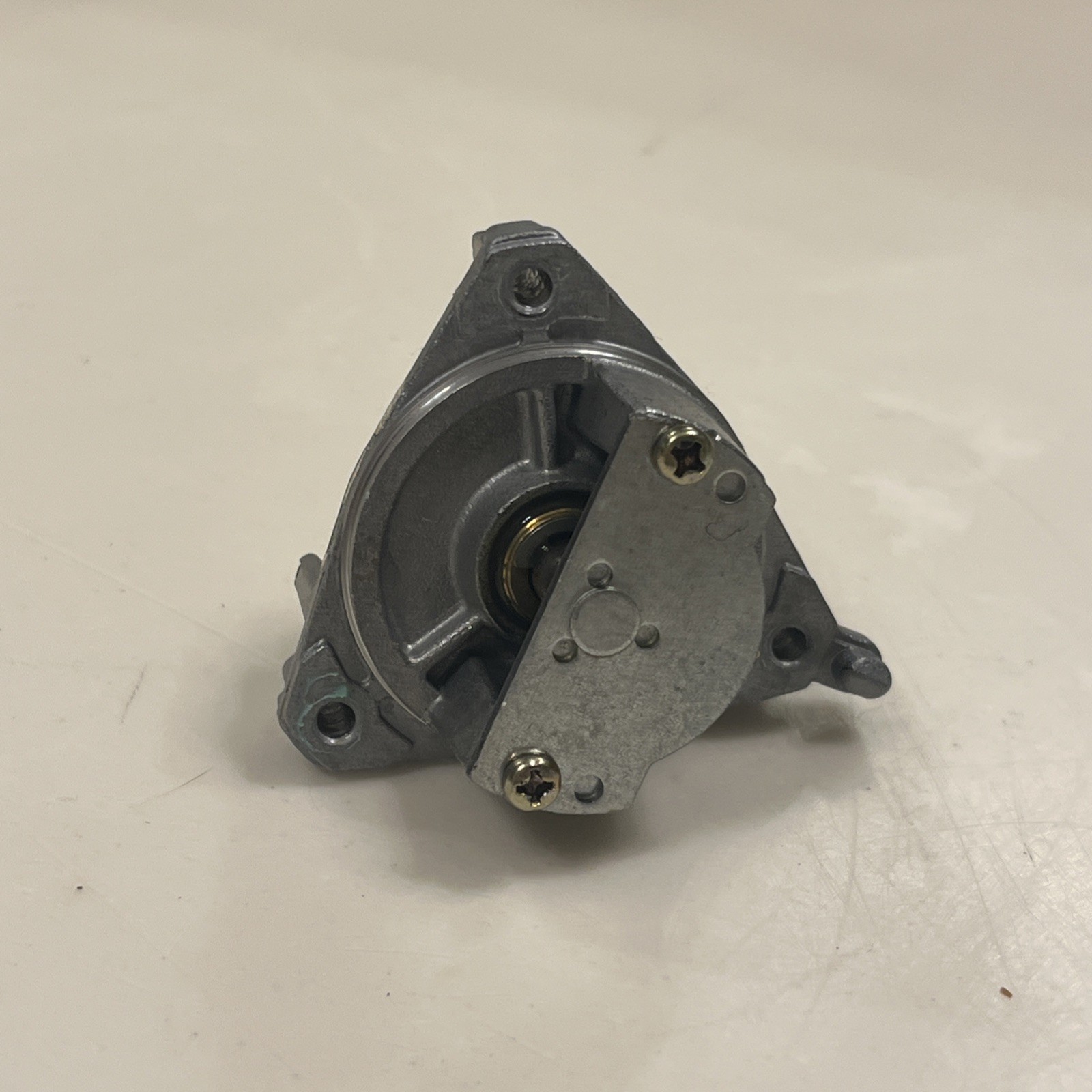 Technics SL-1200MK2 - SL-1210MK2 Spindle Shaft Replacement