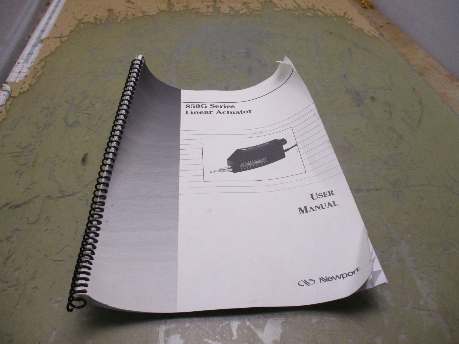 Newport 850G Series Linear Actuator User Manual [4*Q-22.5]