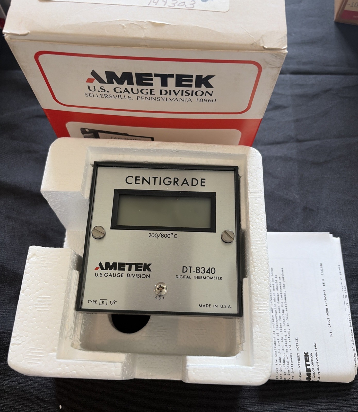 NEW Ametek DT-8340 Centigrade Digital Thermometer 200°/800°C