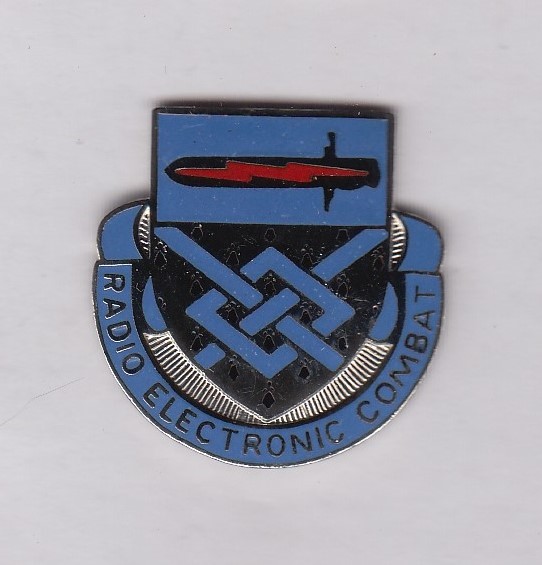 US ARMY 107th MILITARY INTELLIGENCE BN MI LRSD crest DUI badge c/b G-23 obsolete