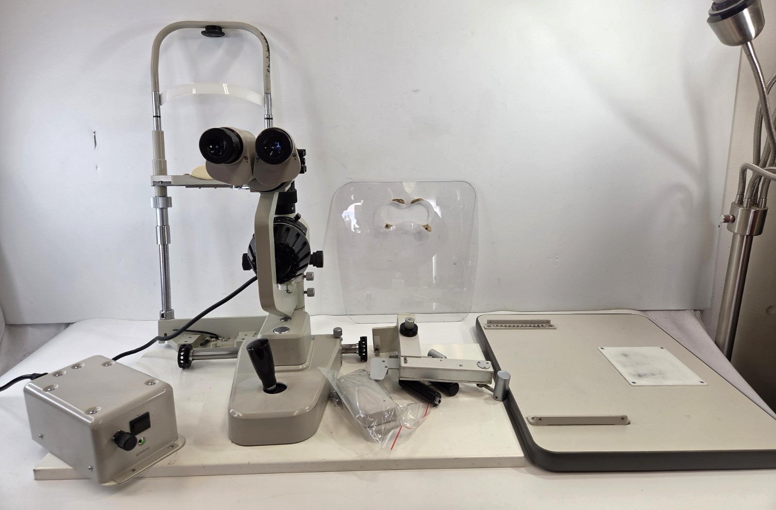 TOPCON SL-2E Slit Lamp Eye Optical Machine Japan AS IS