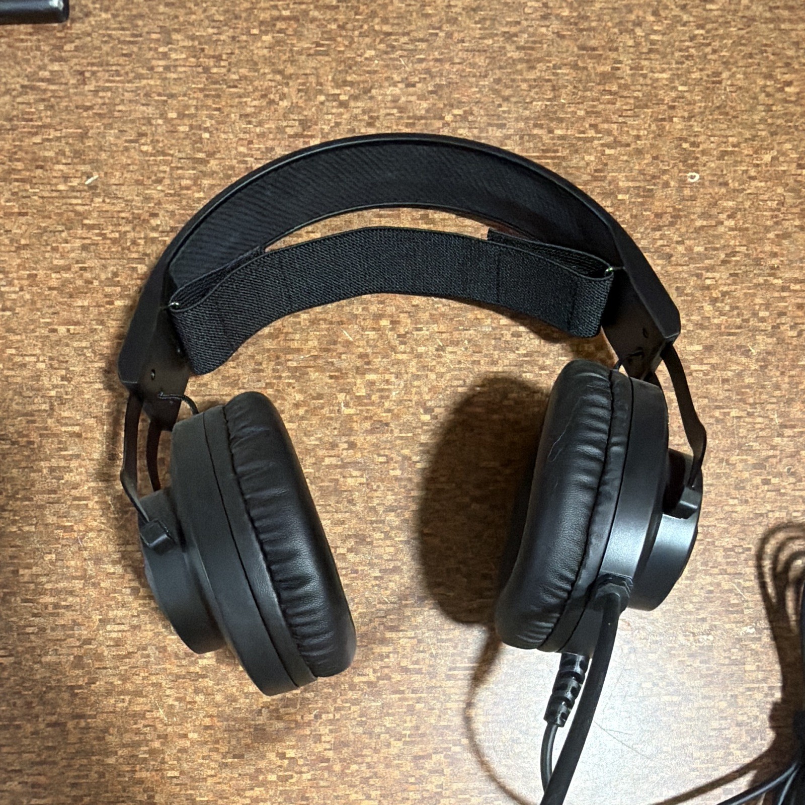 HP 1100 Series USB Over-Ear Headset Boom Mic Adjustable Headband Black 6ft