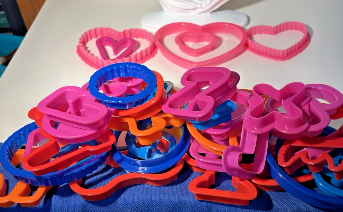 LOT OF 40(?) PLAY-DOH COOKIE CUTTERS, TOOLS, MOLDS, HEARTS Plastic