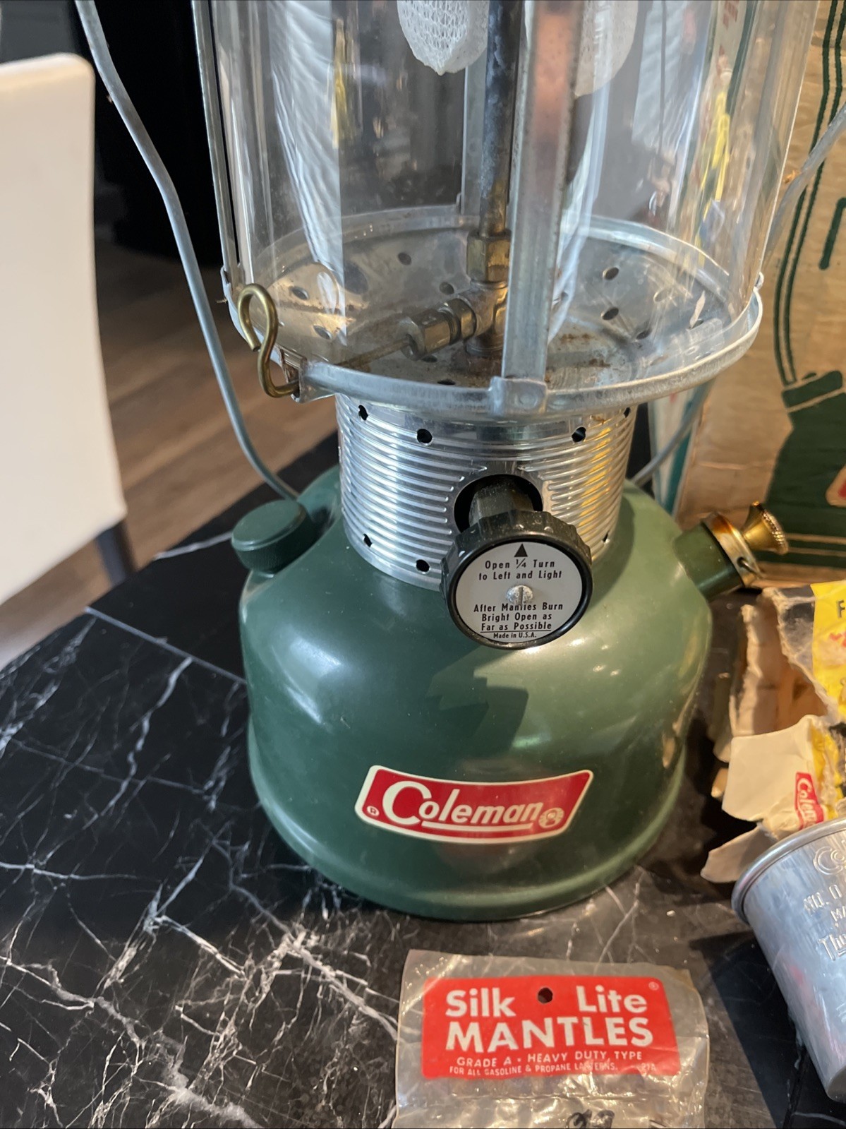 Vintage 1971 Coleman Model 220F 2 Mantle Green Gas Camp Lantern With Mantles