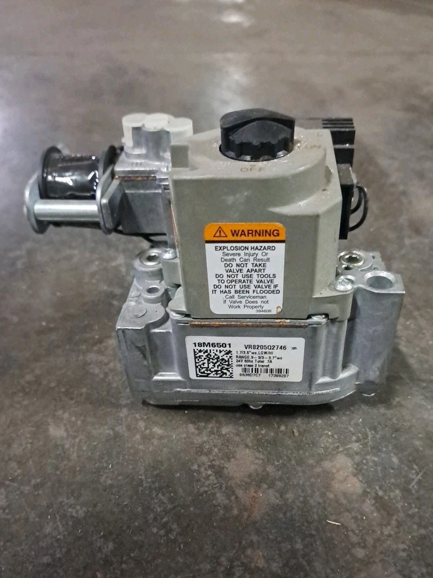 Honeywell VR8205Q2746 HVAC Furnace Gas Valve 18M6501