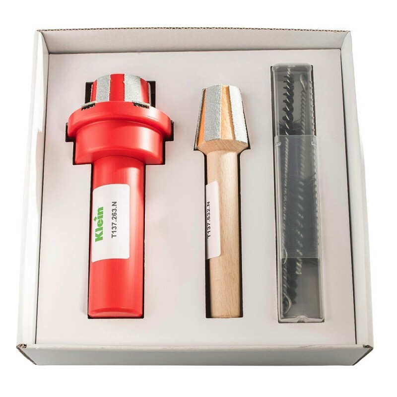 Complete kit for cleaning mechanical components of point and CNC drills