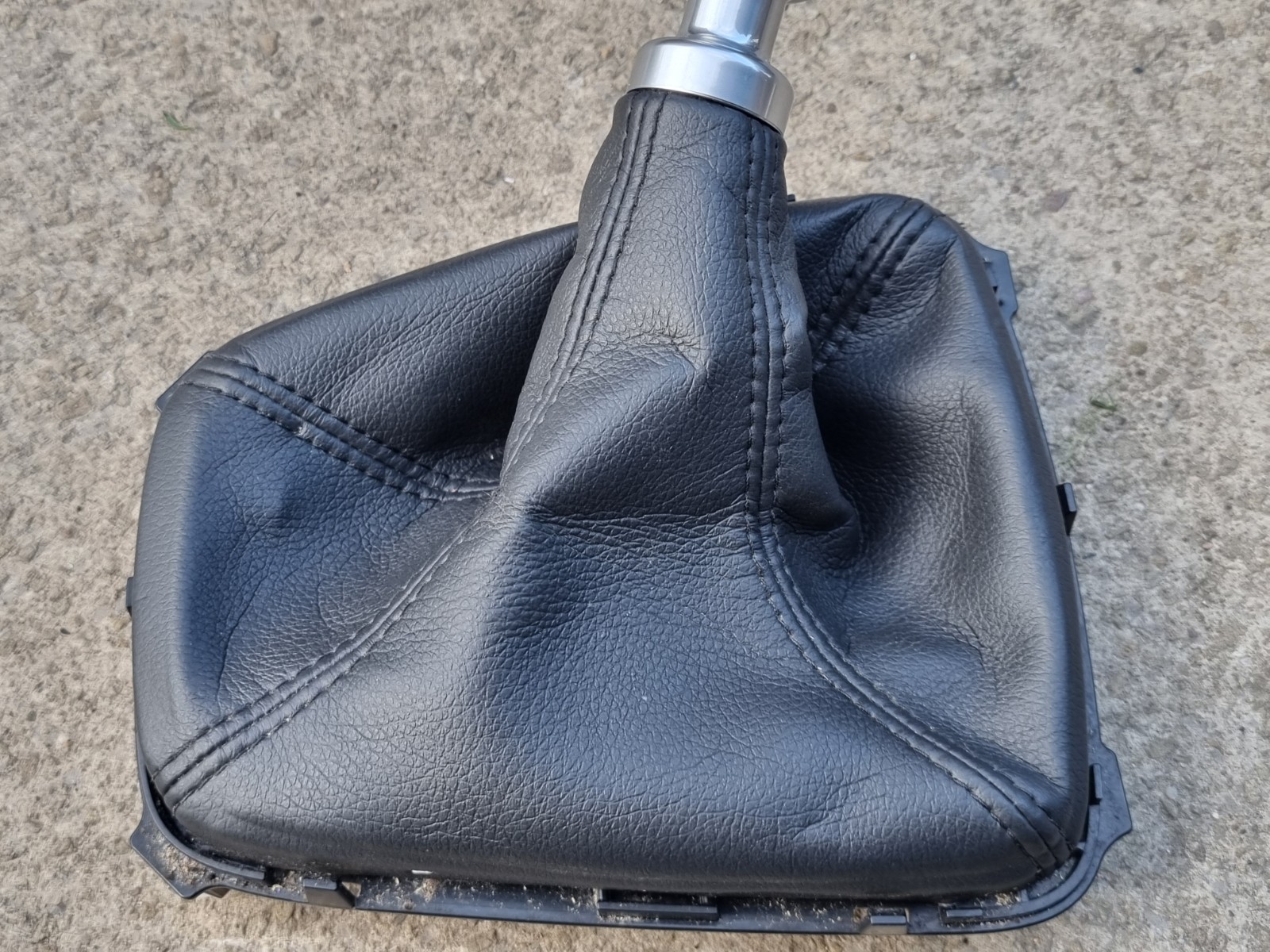 Ford Mondeo Mk5 Manual Gear Stick Selector Shifter Gaiter DG9R-7P002-MB 2014-22
