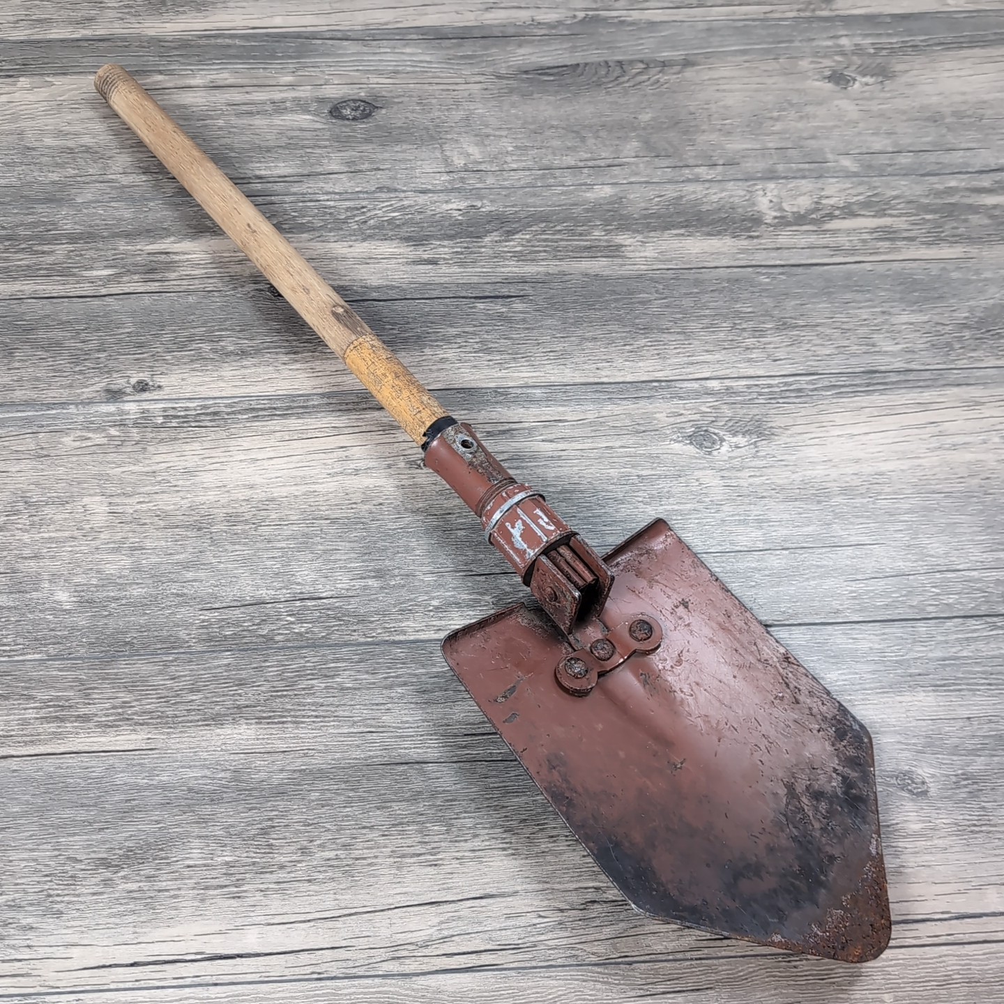 VTG WWII U.S. Army M1943 Folding Entrenching Tool Shovel Stamped Taiwan Replica