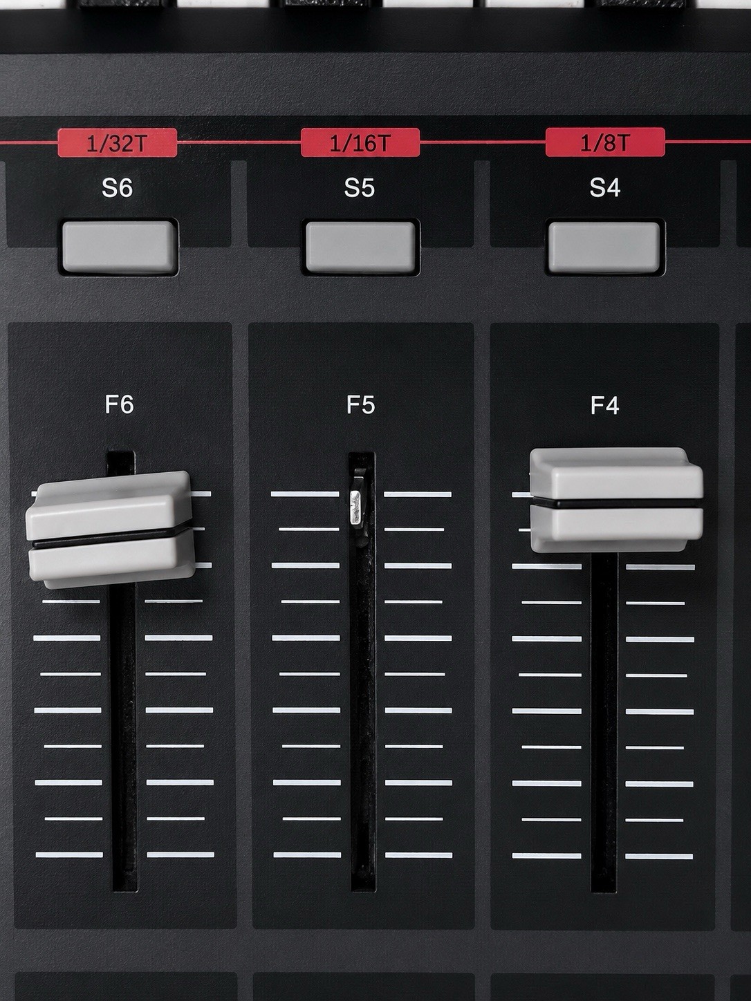 Akai Professional MPK49 49-Key USB MIDI Keyboard Controller Pads Knobs Faders