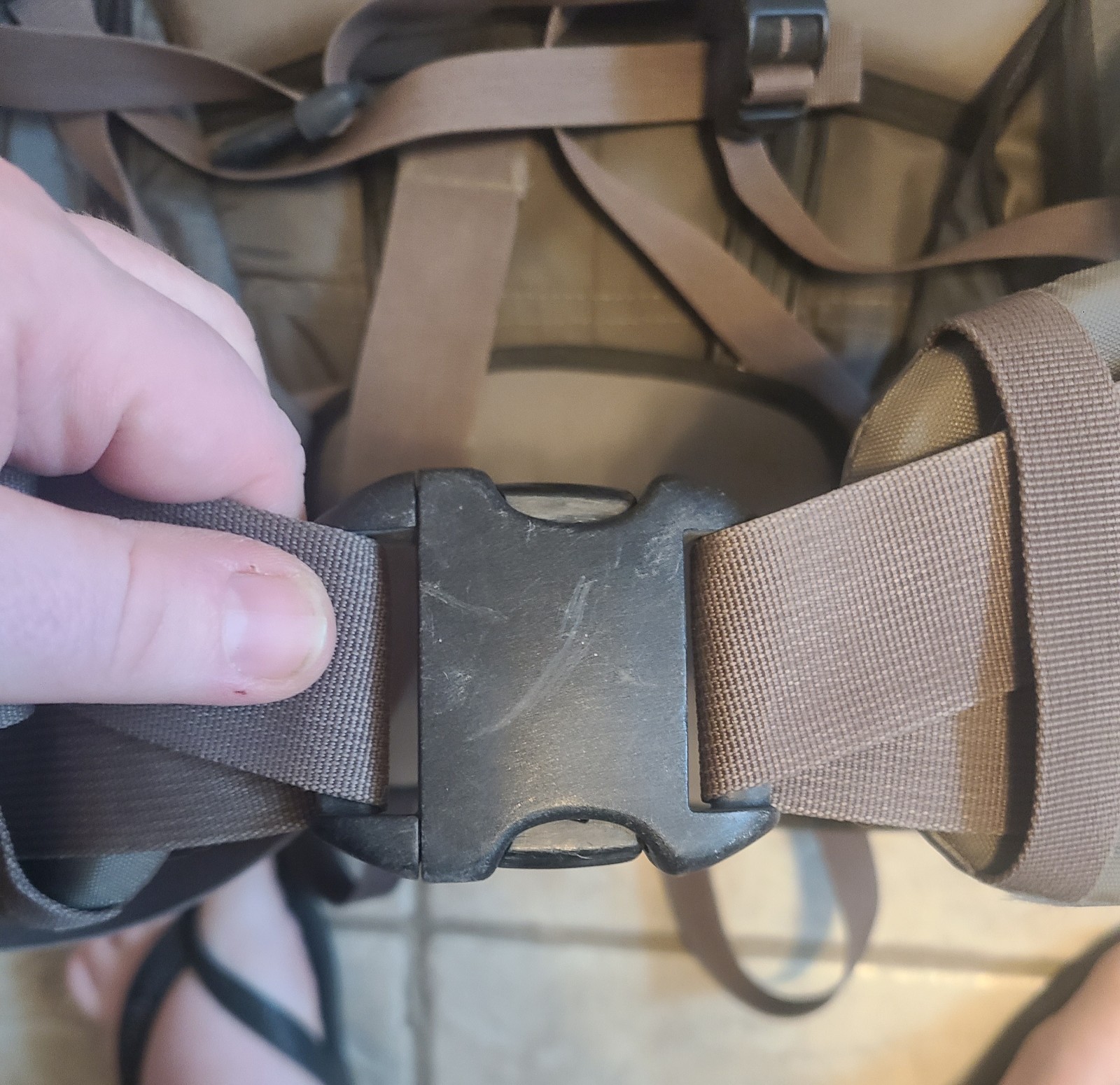 REI Saturn Internal Frame Hiking Camping Backpack Read Description