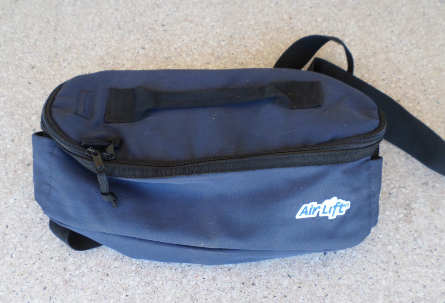 Airlift Navy Blue Horizontal Shoulder or Waist Pack Oxygen Cylinder Bag