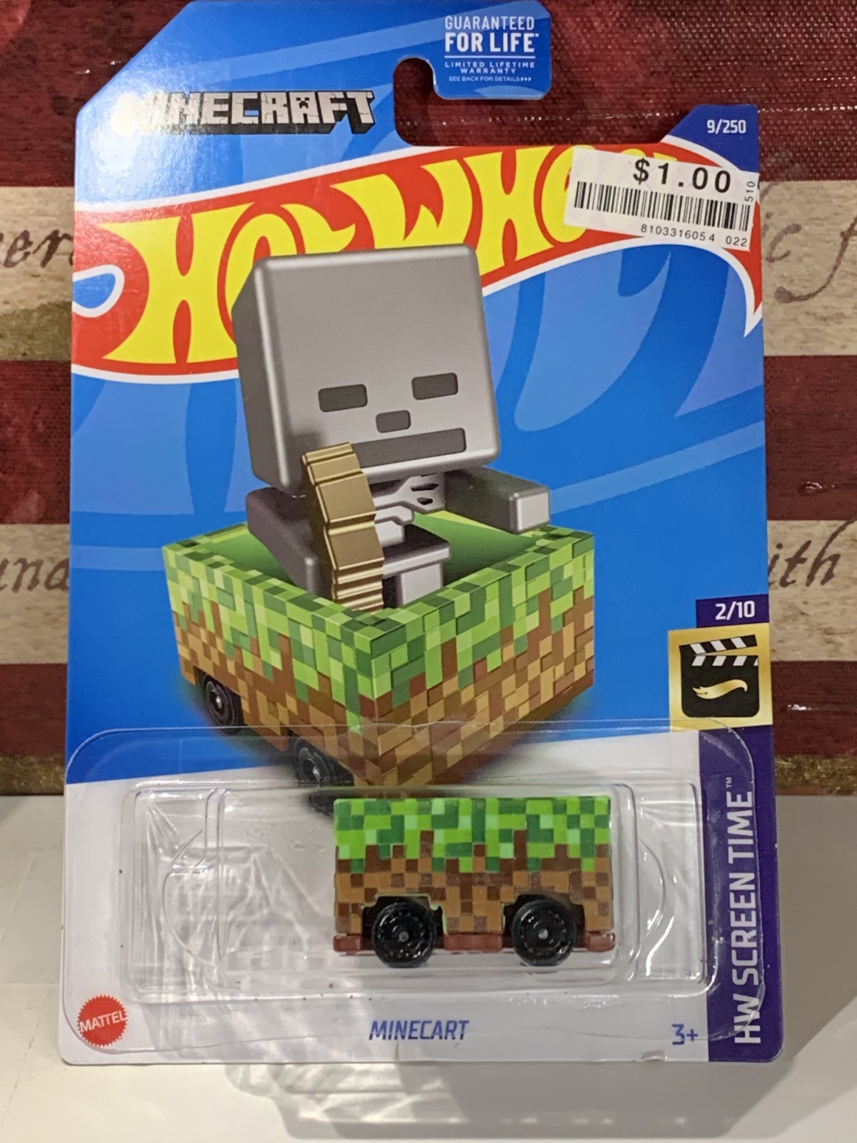 HOT WHEELS MINECRAFT MINECART. 2022 HW SCREEN TIME. BROWN/GREEN. ON CARD