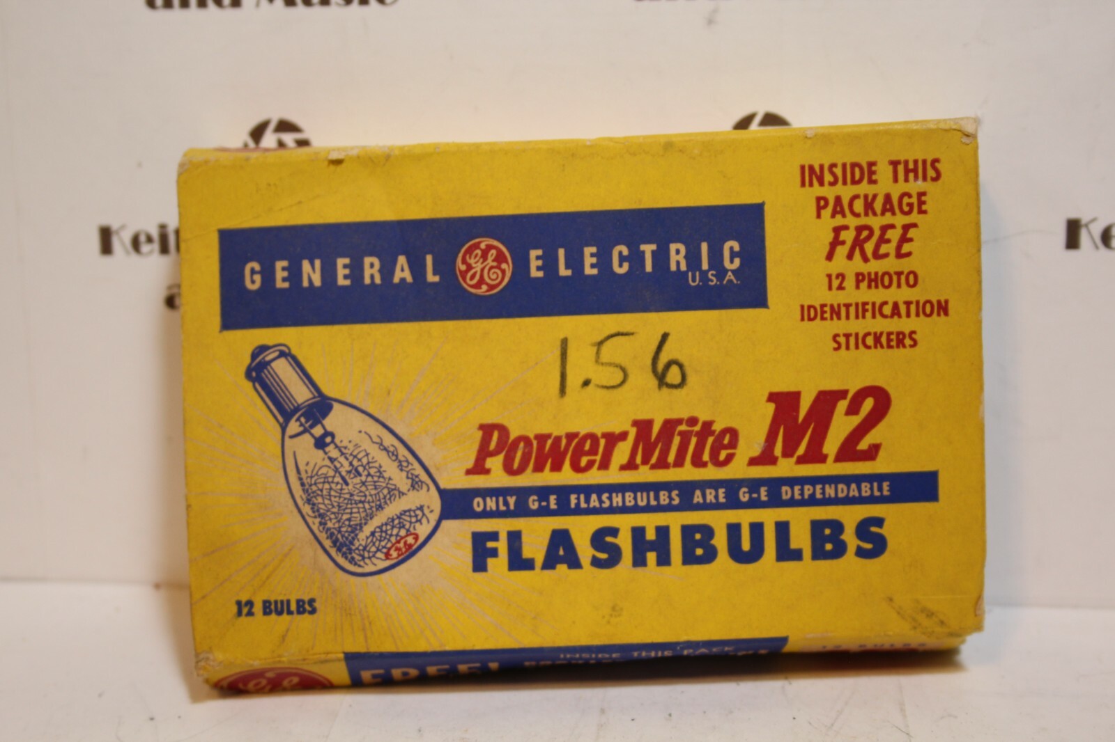 7 General Electric M2 Camera Flashbulbs Flash bulbs Power Mite partial box