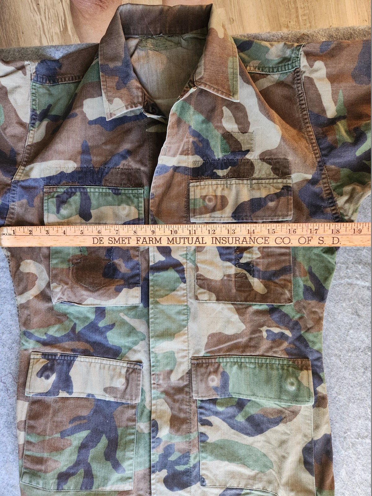 U.S. Army Woodland Camouflage Pattern Combat Uniform Jacket Size Small
