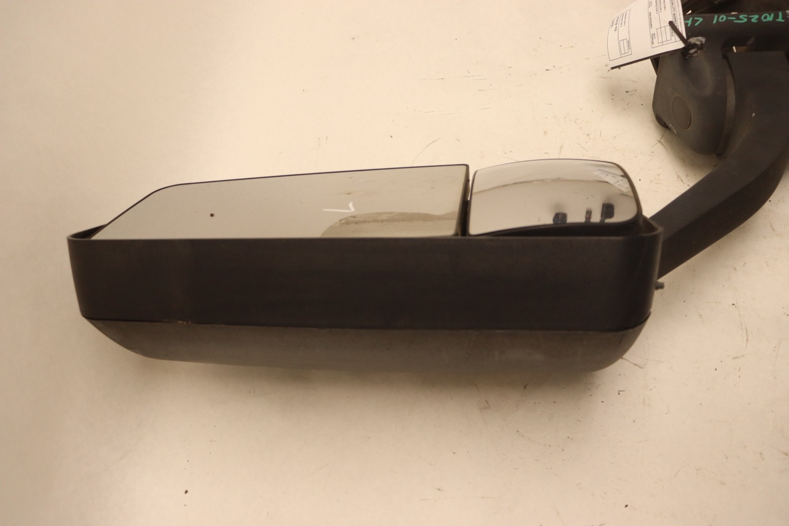 2008-2017 FREIGHTLINER CASCADIA 125 FRONT LEFT DRIVER SIDE DOOR MIRROR OEM
