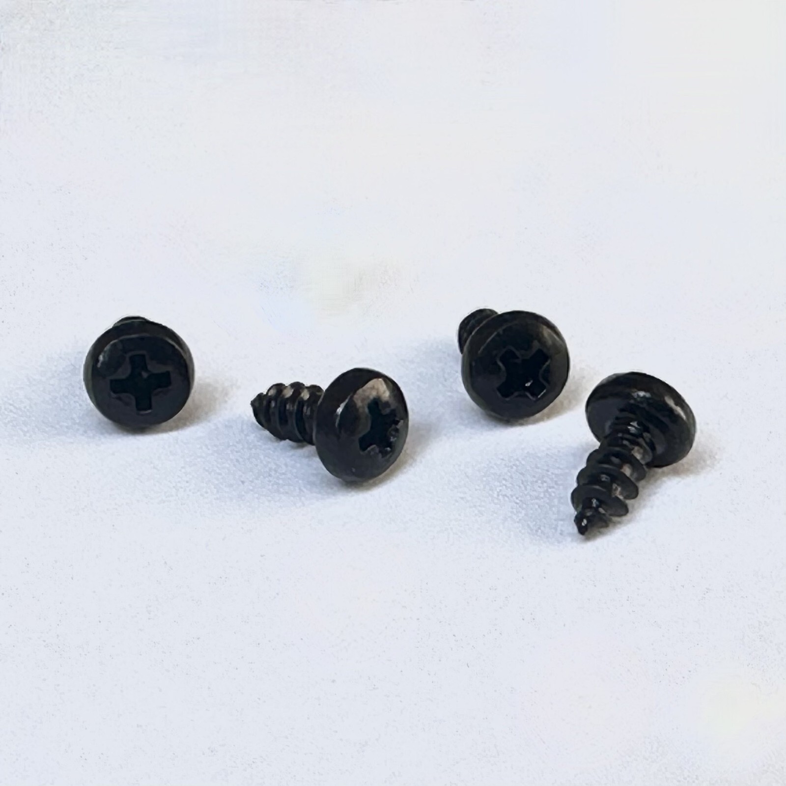 Roland Boss Pedal Replacement Black Pan Head Bottom Plate Screws - Set of 4