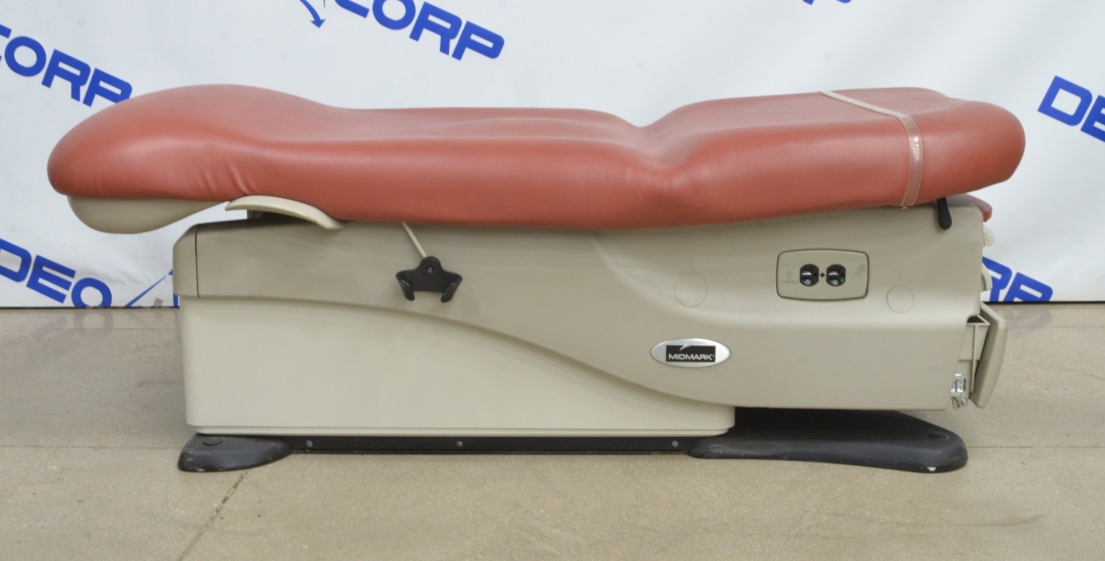 Midmark Ritter 625 Barrier Free Power Exam Table