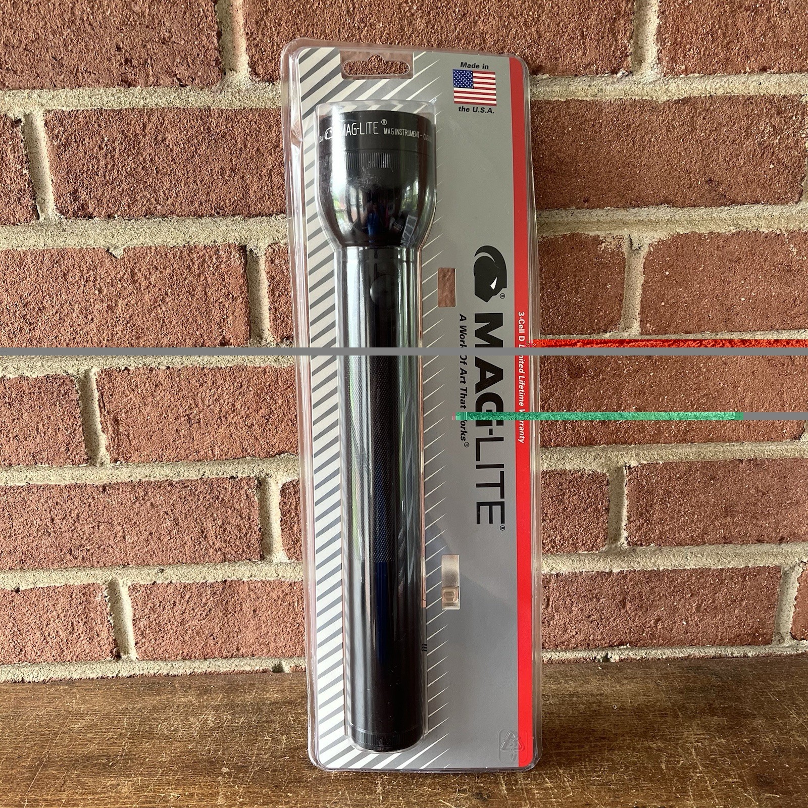 1999 Mag Lite 3-Cell D Flashlight Black S3D016 New Old Stock Made in USA Sealed
