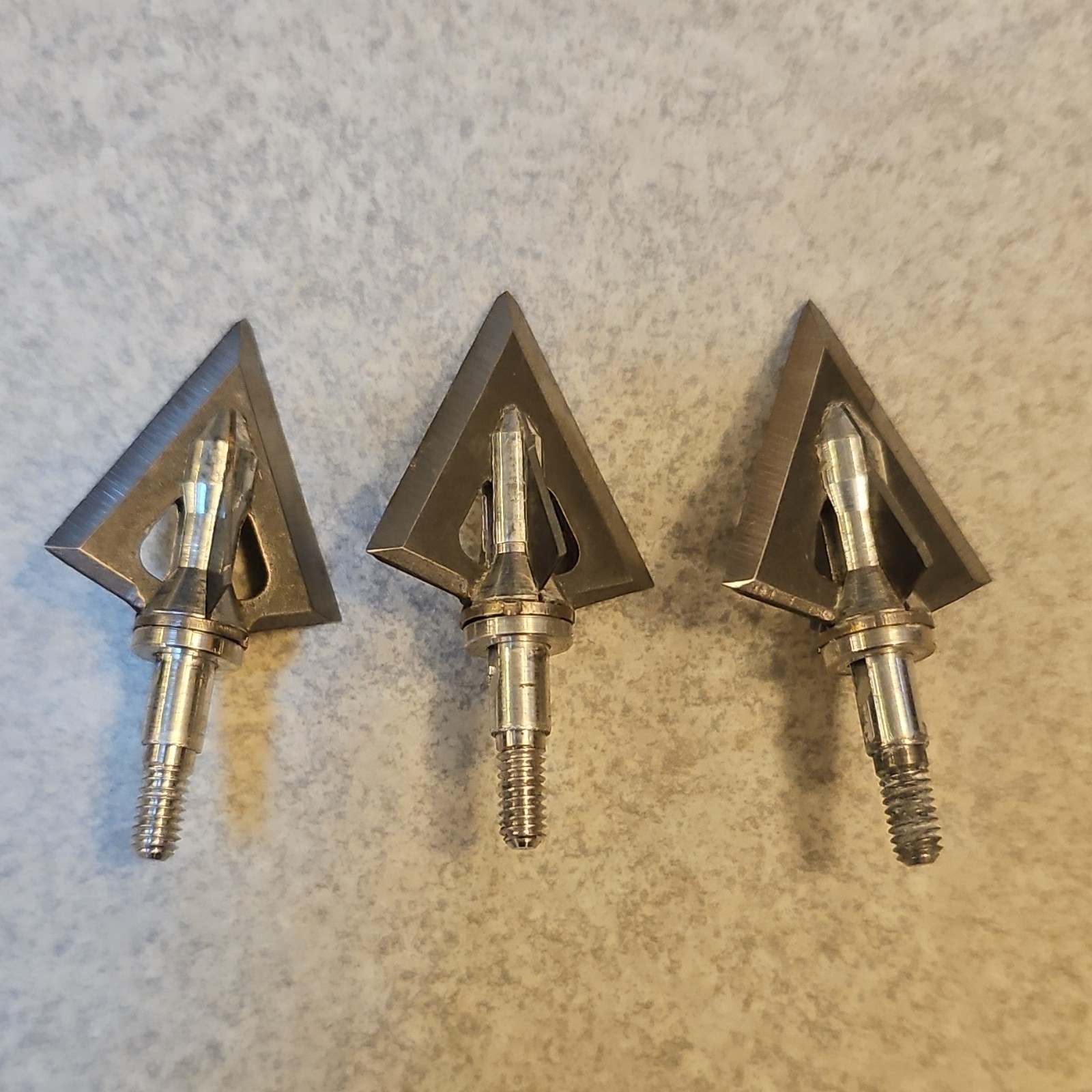 Set of 3 Steel Force 100 gr Phat head Broadhead only been in Quiver