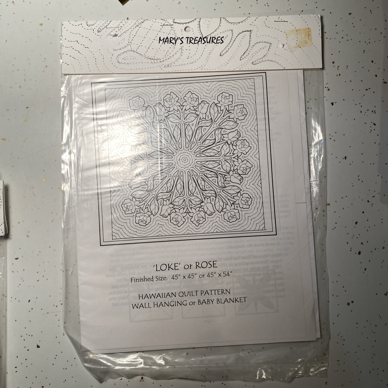 1997 Mary’s Treasures ‘Loke’ Rose Hawaiian Quilt Pattern, 45”x54” Or 45x45”