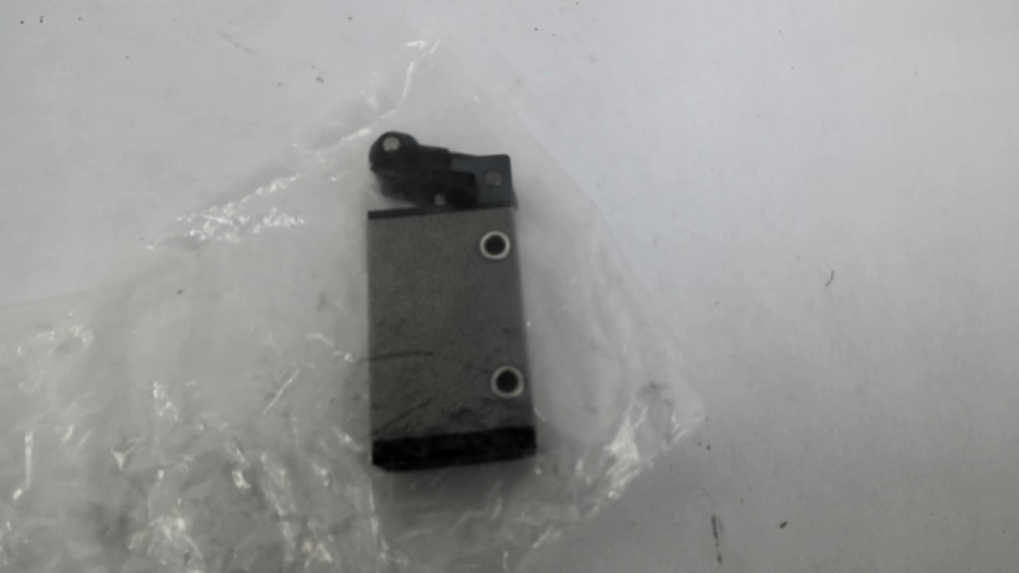 Aventics 0820 402 002 Roller Switch Vavle