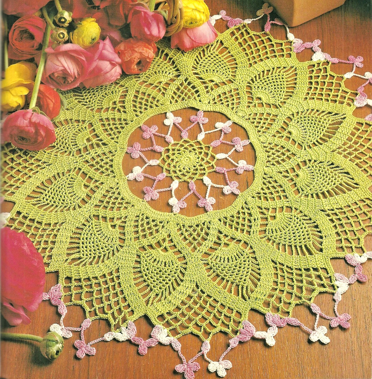 Veranda Round Doily Crochet Pattern Instruction Pages from Magazine