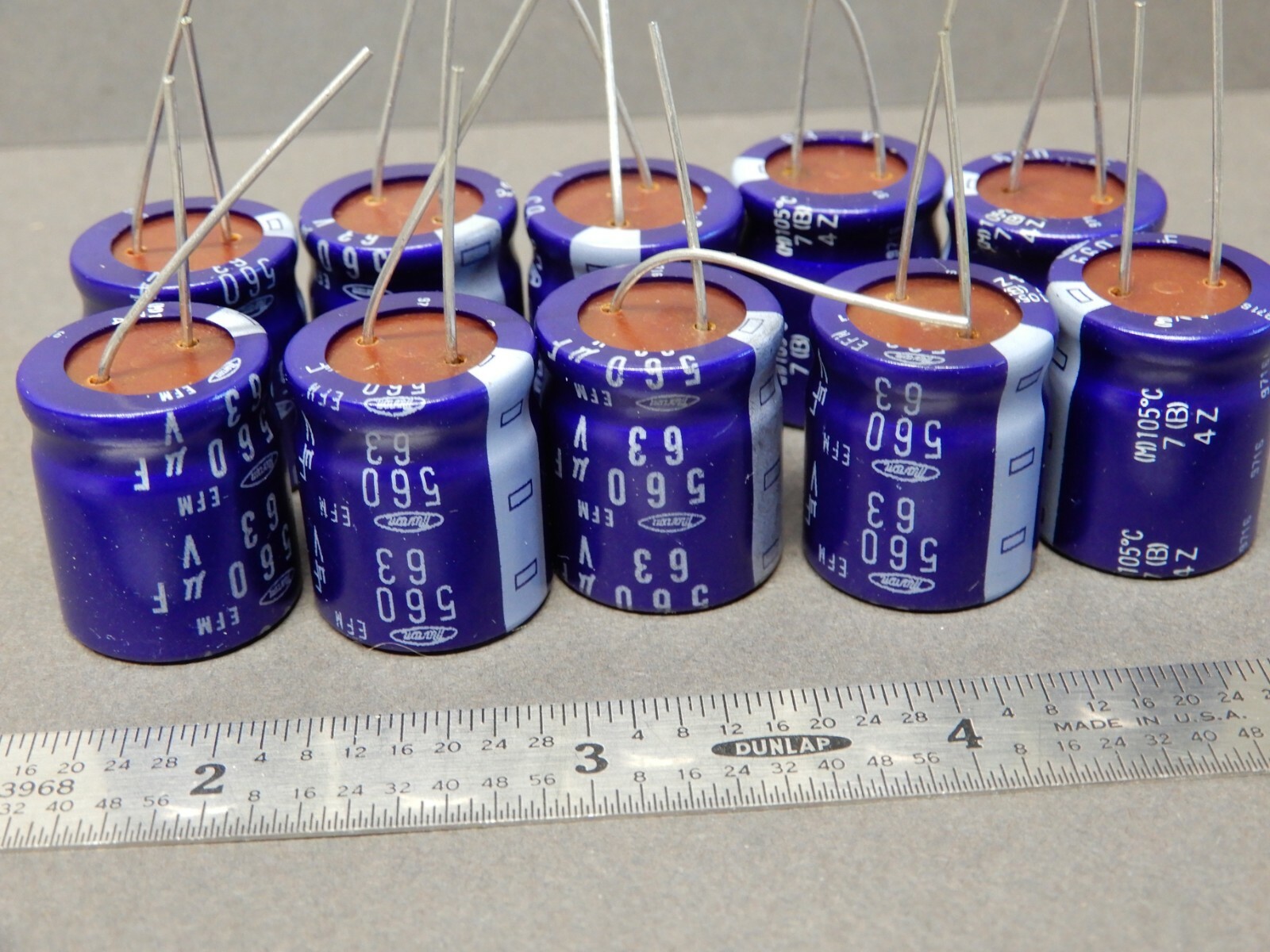 Marcon 560uf 63V Electrolytic Capacitors Qty 10 NOS Radial Lead 18x20mm