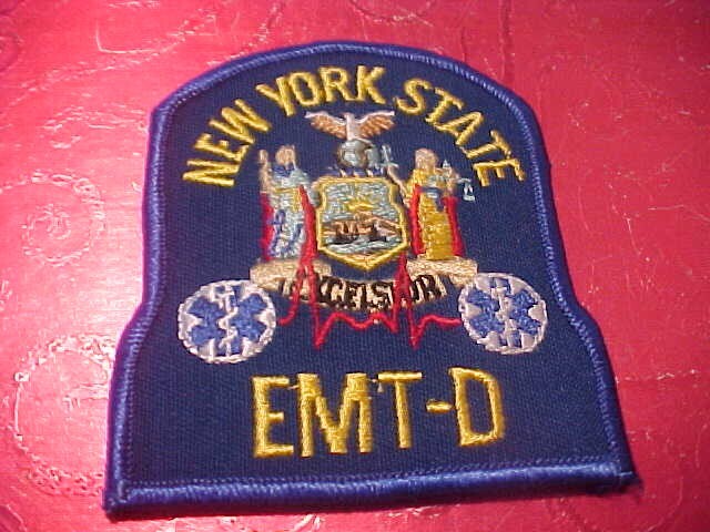 NEW YORK STATE E.M.T. - D PATCH UNUSED 3 1/4 X 3 INCH