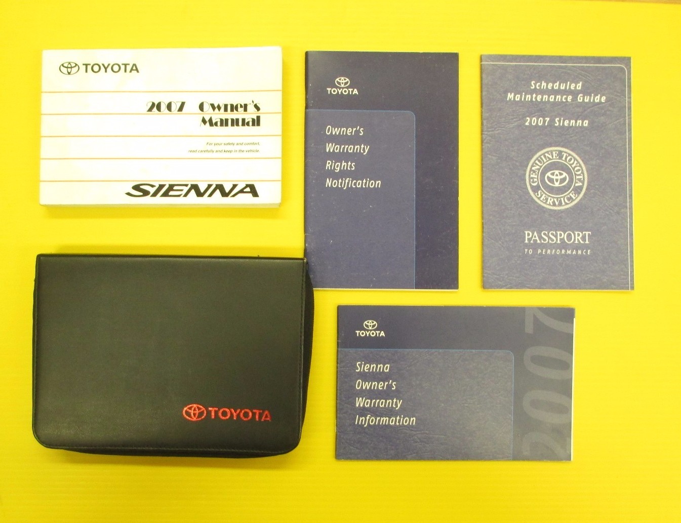 2007 Toyota Sienna Owners Owner's Manual Set with Case OEM