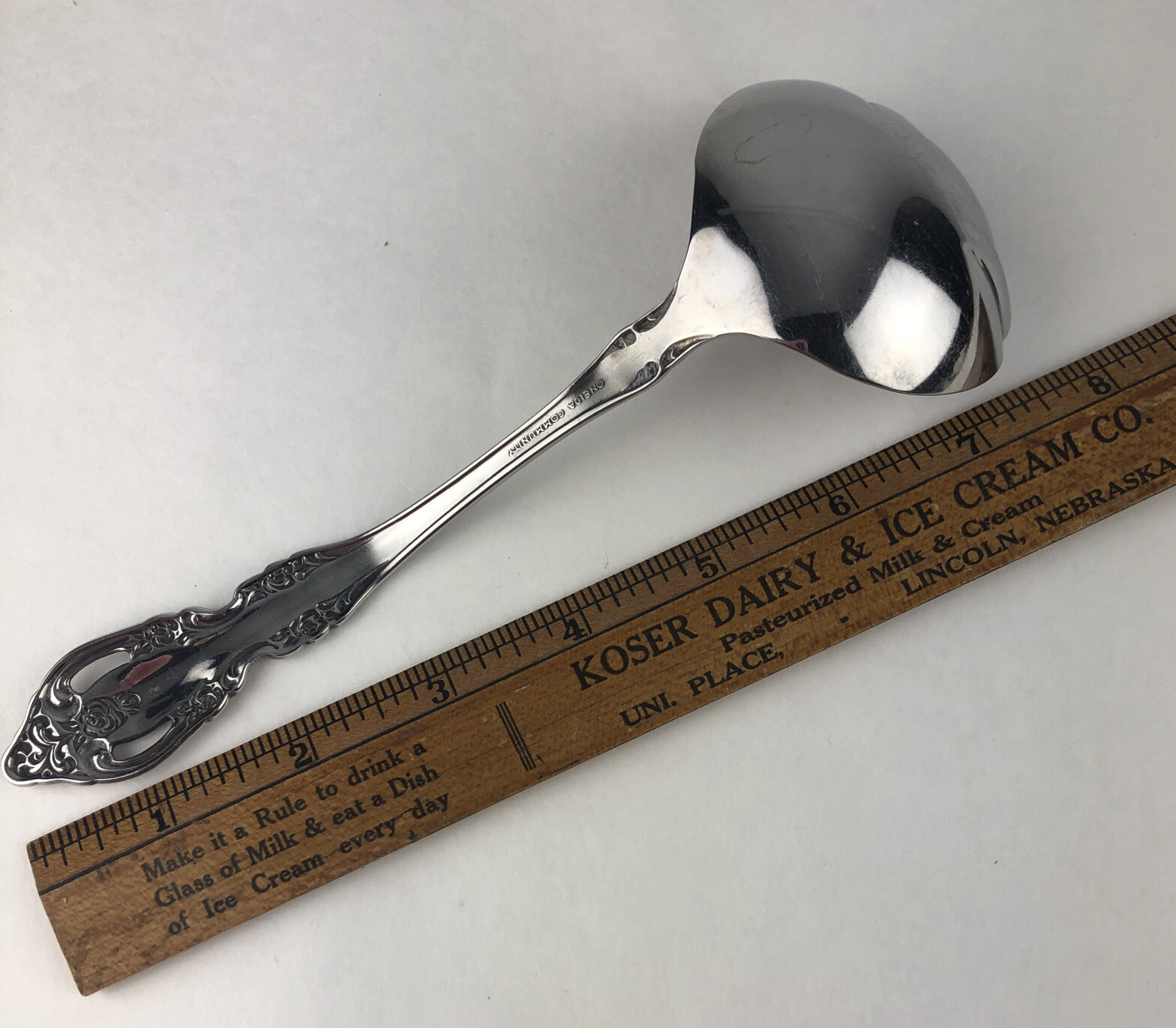 Oneida Community Brahms Stainless Serving Piece Ladle 7 7/8"