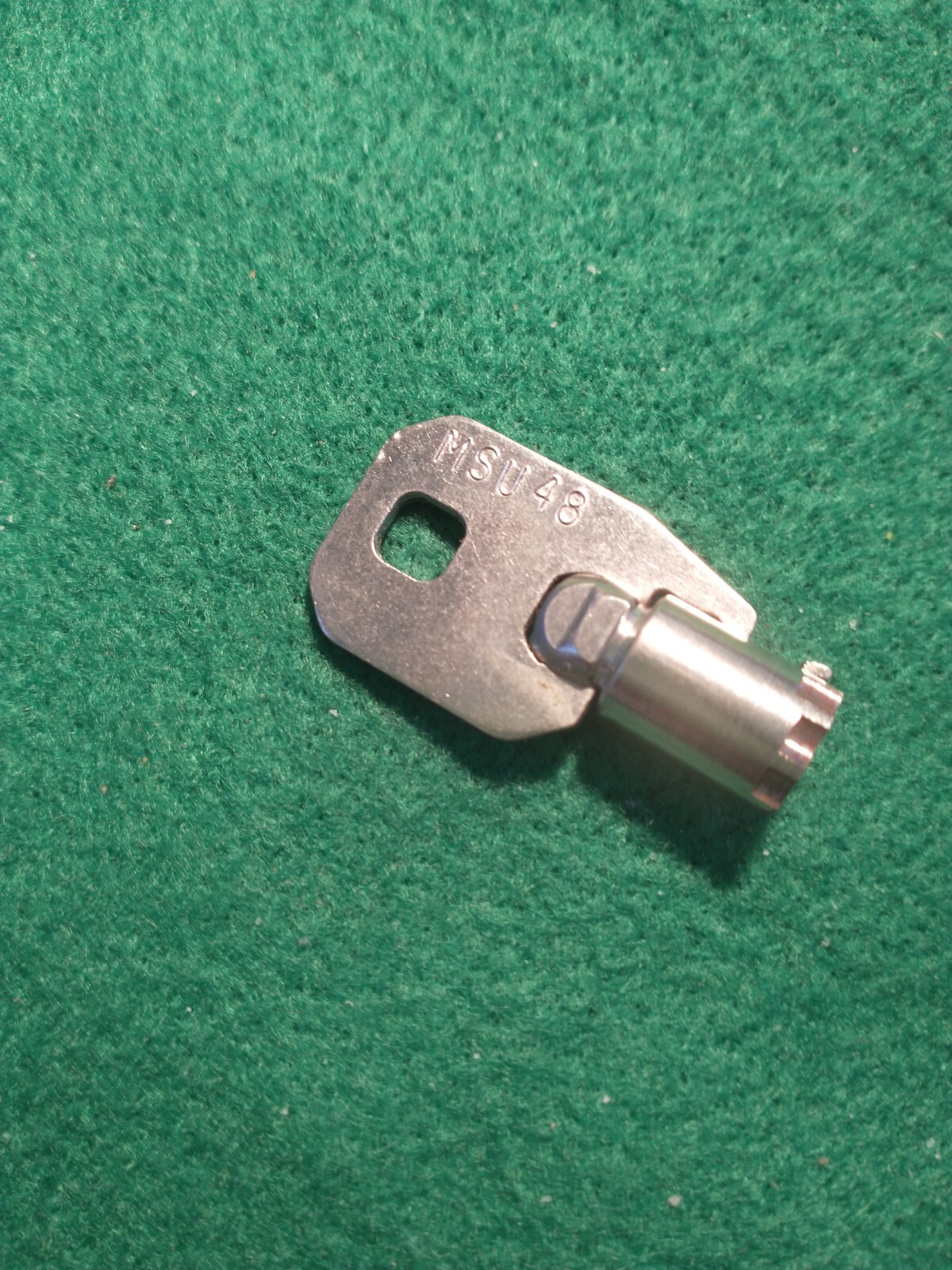 Snack soda drink vending machine key #MSU48 fits barrel style locks used