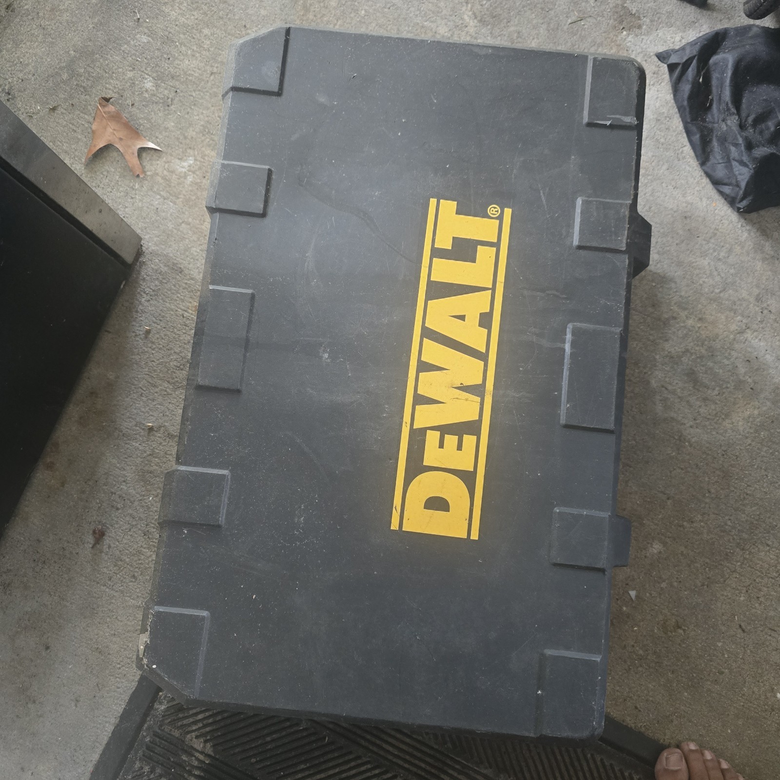 DEWALT XRP 18V Cordless 4-Tool Set Drill/Driver Saw Recip Flashlight Case